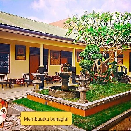 Hotel Sentral Pabean Buleleng Dış mekan fotoğraf